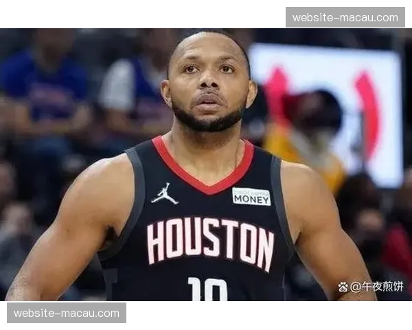 乌度卡不包夹新秀策略引争议，称考验卡斯尔哈勃三分把握度